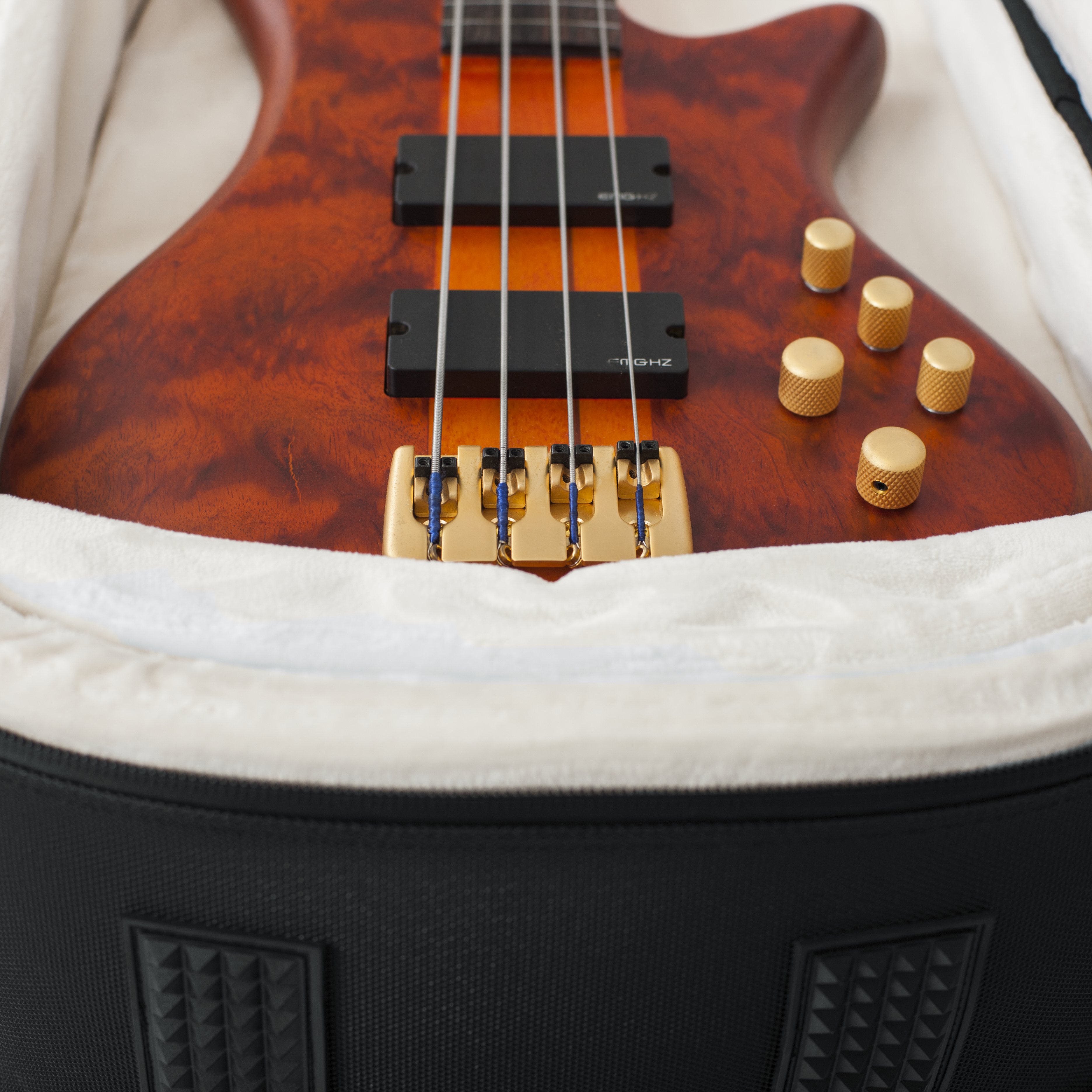 ProGo series Ultimate Gig Bag for 2 Basses