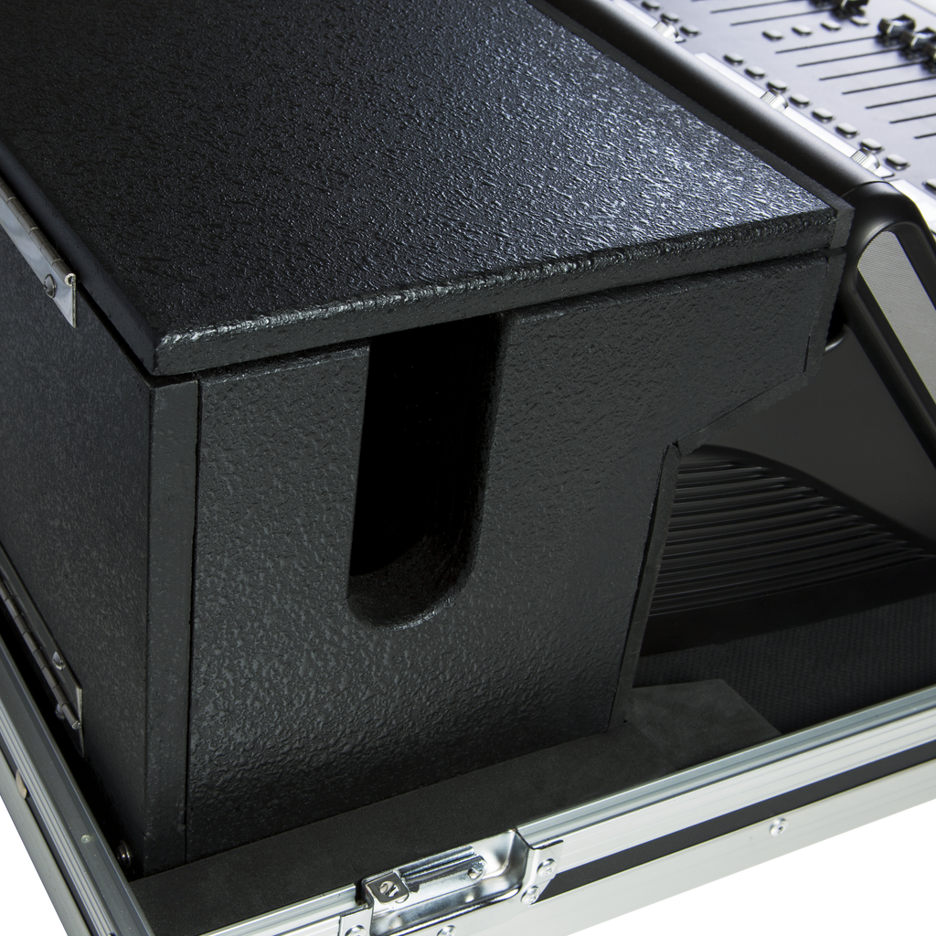 Road case for Midas M32 large format mixer