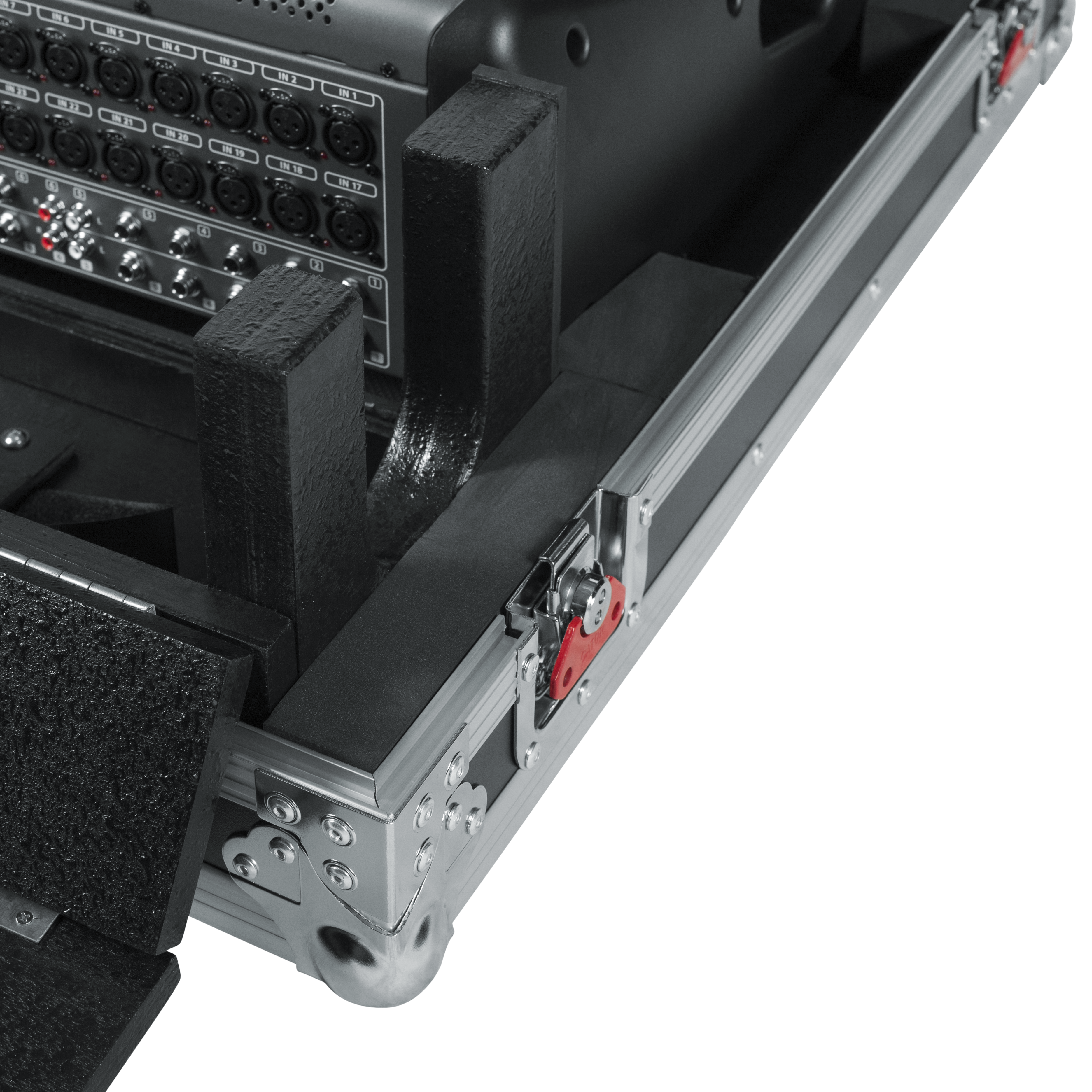 Road case for Behringer X-32 with Doghouse