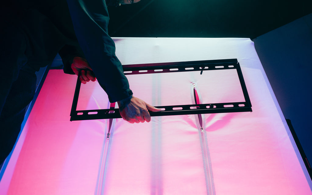 Frameworks DJ Facade with TV Mount & Carrying Bag