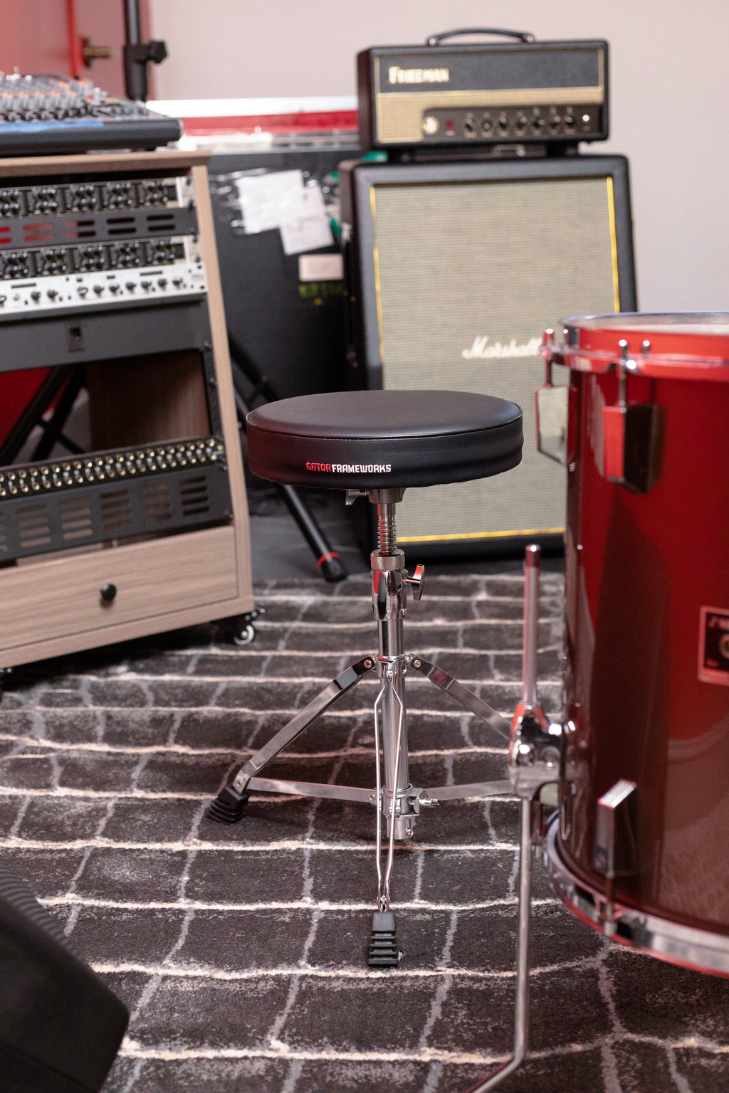 Frameworks Round-Top Drum Throne