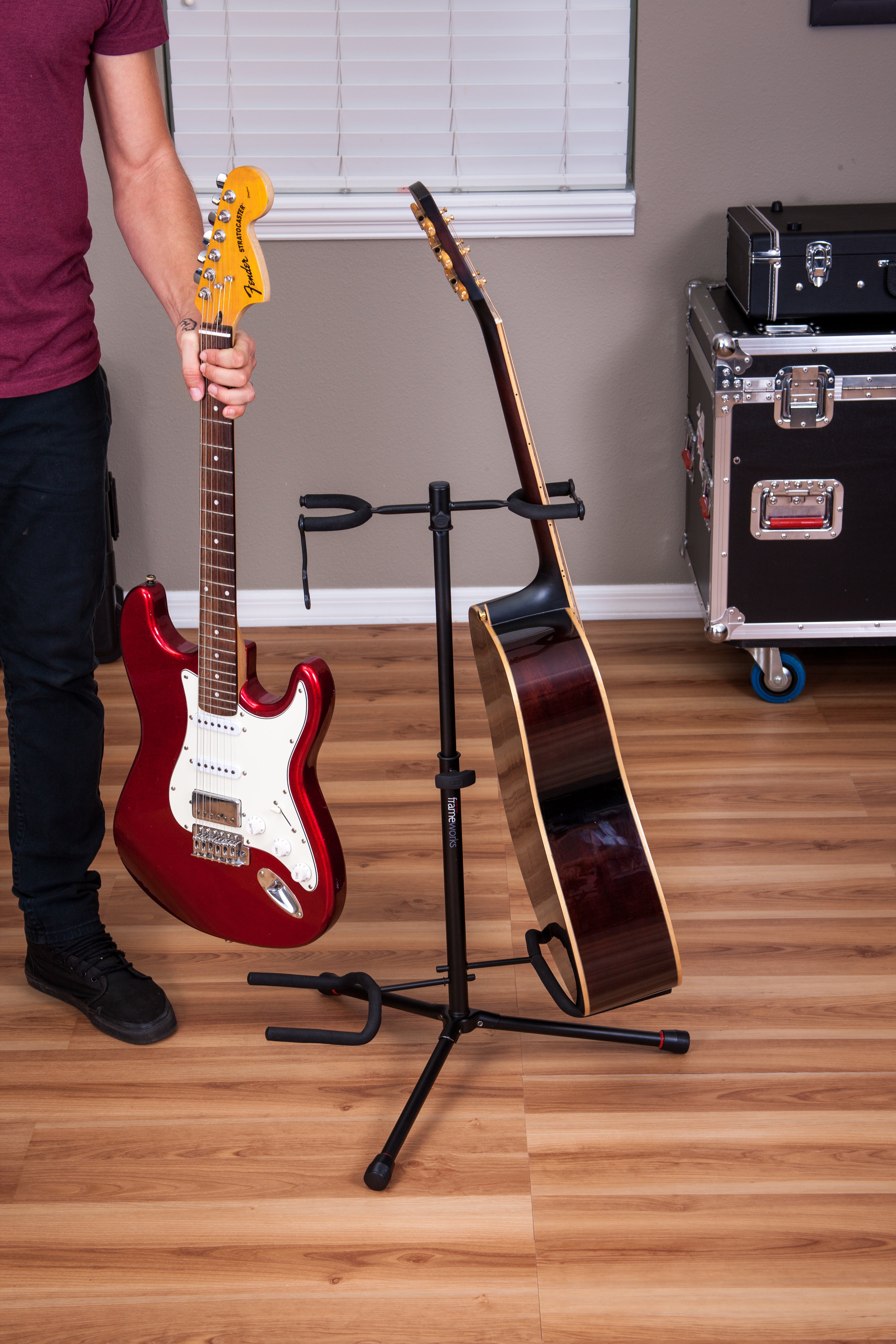 Double Guitar Stand