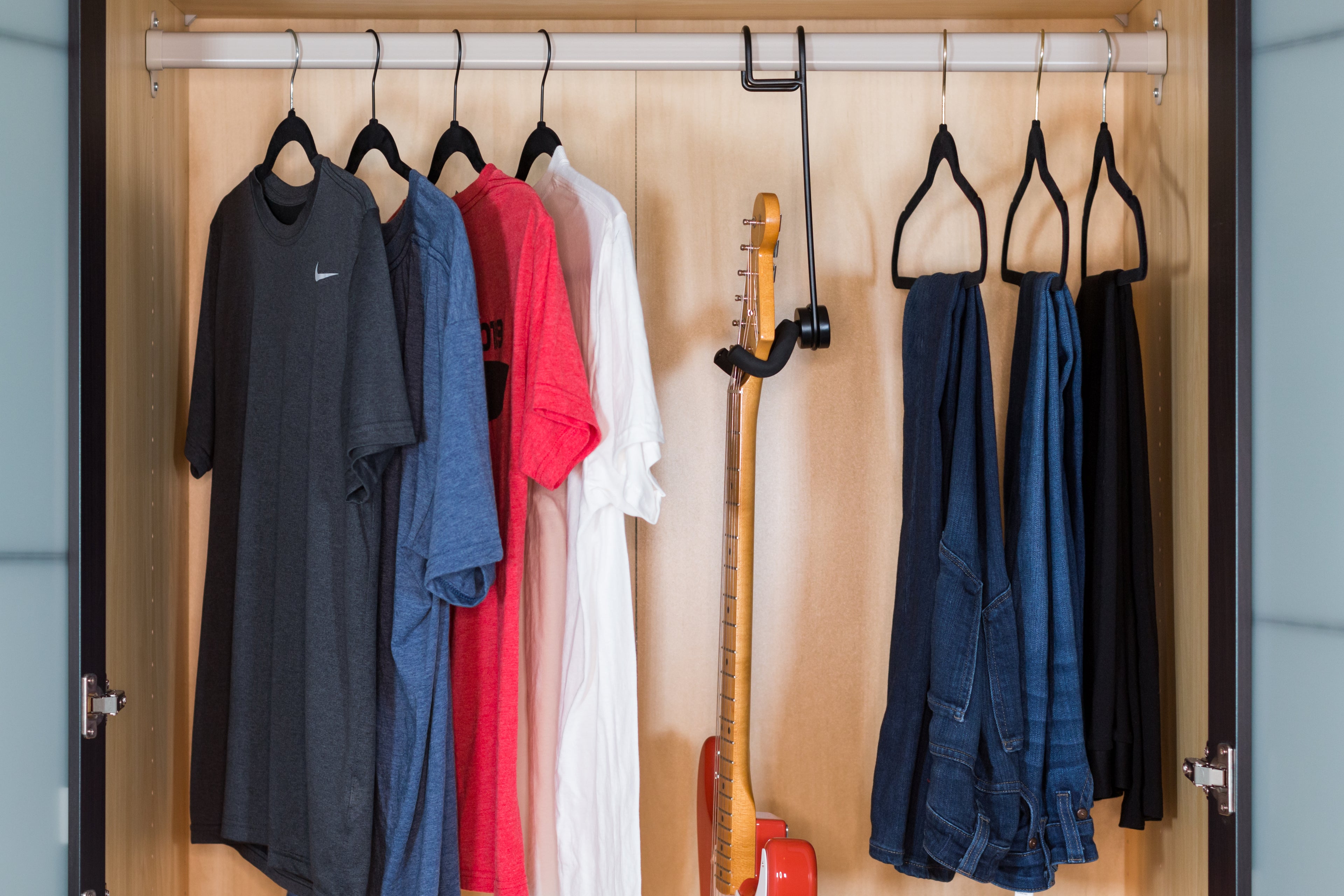 Deluxe Closet Hanger Yoke For Guitars