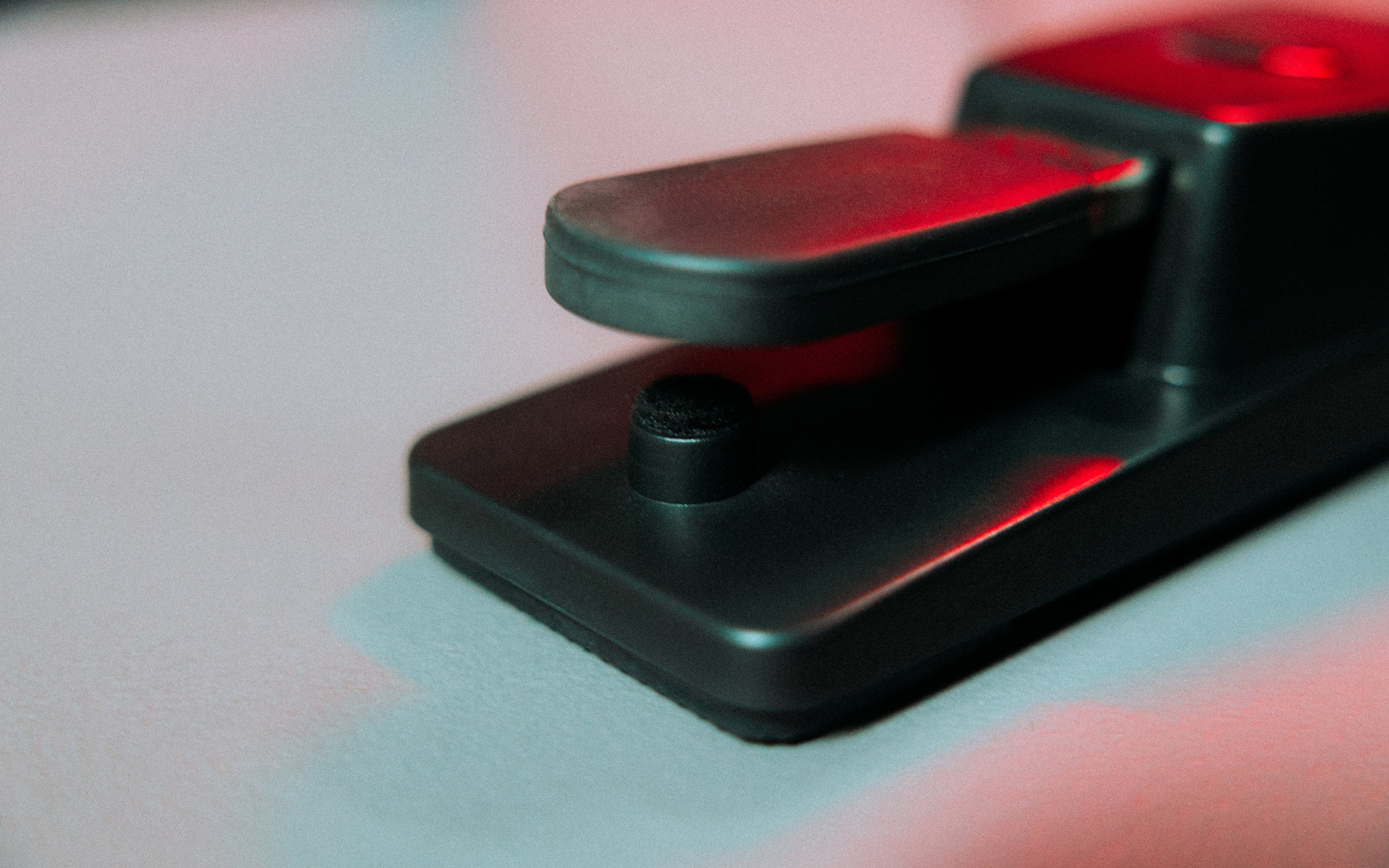 Frameworks Traditional Piano Sustain Pedal
