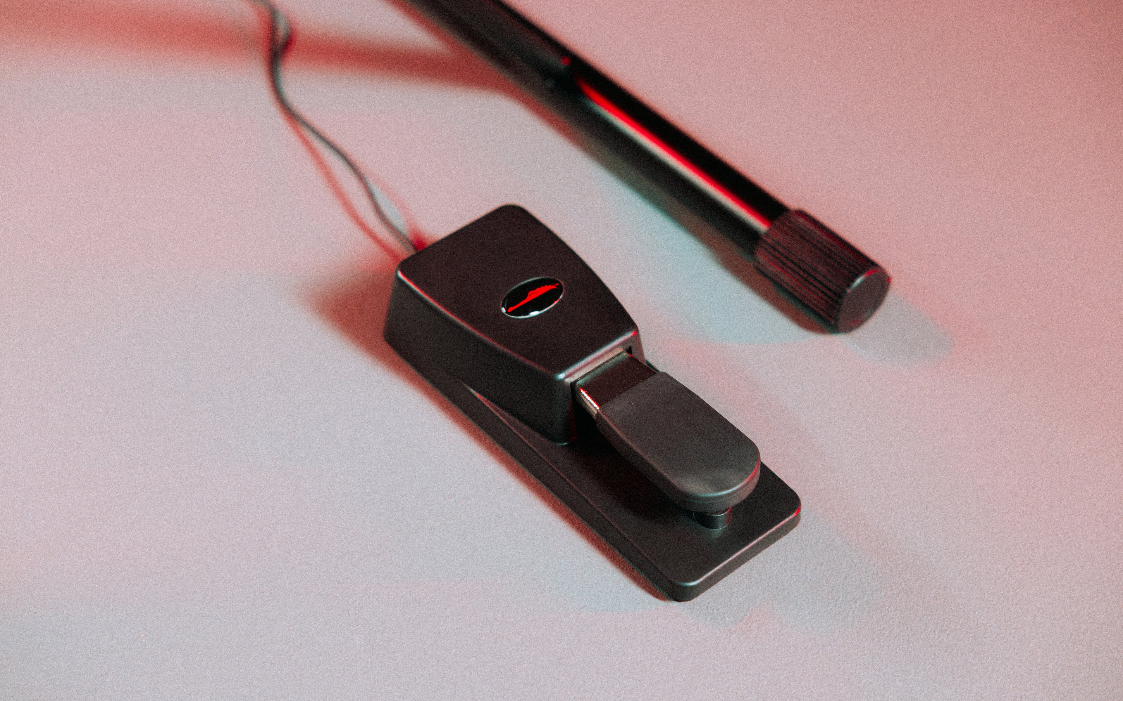 Frameworks Traditional Piano Sustain Pedal