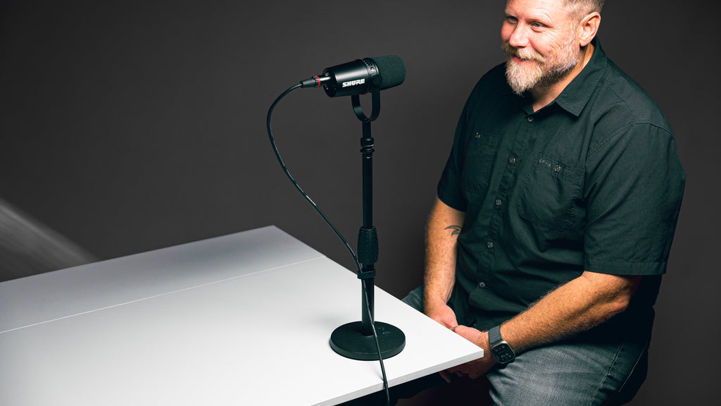 Desktop Mic Stand with Round Base and Twist Clutch