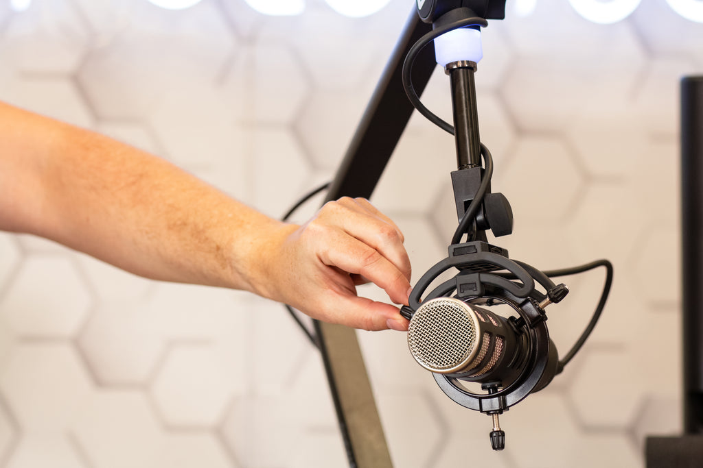 Deluxe Universal Shockmount For Mics 18-55Mm
