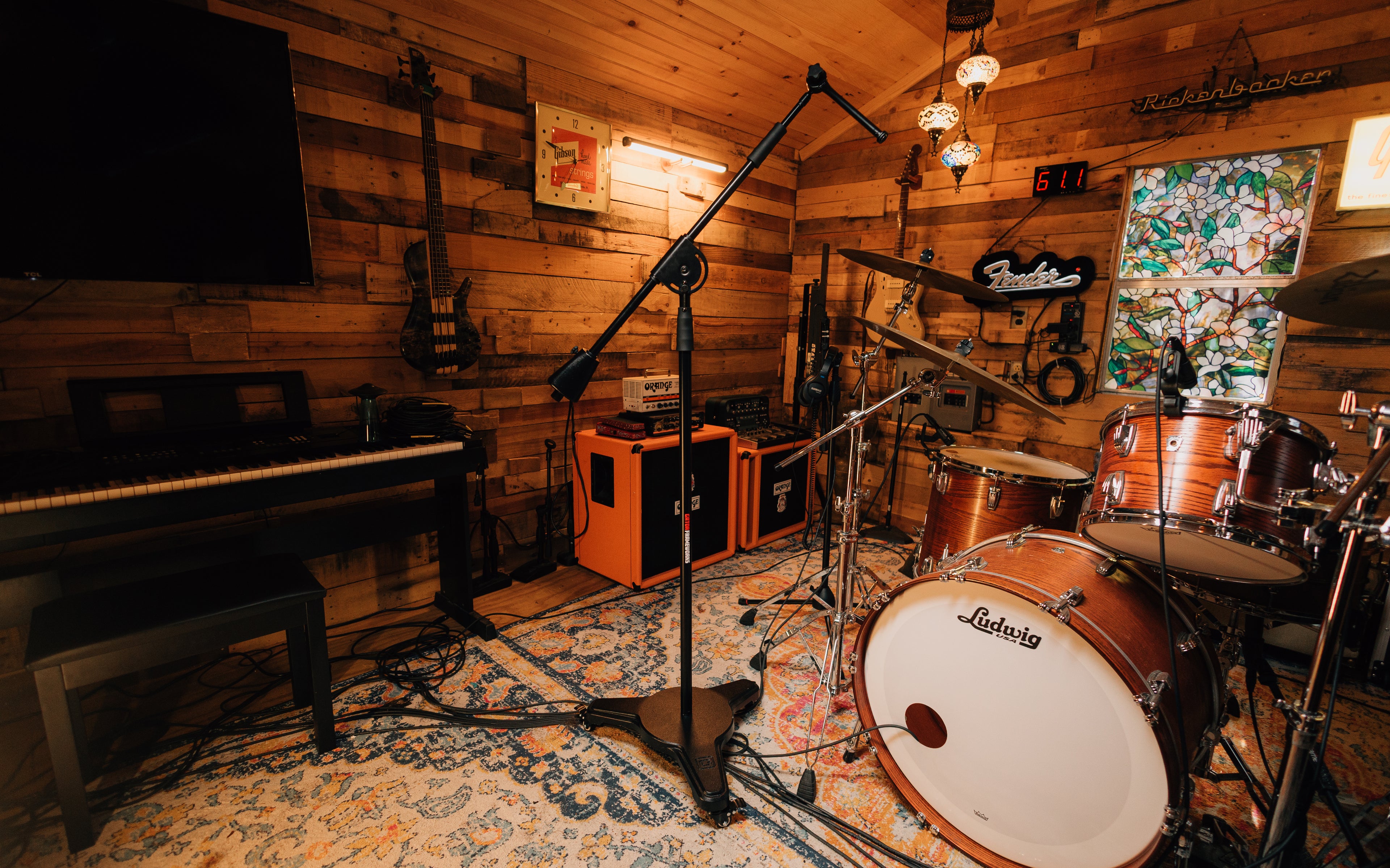 Frameworks Studio Mic Boom w/ Heavy Base & Wheels
