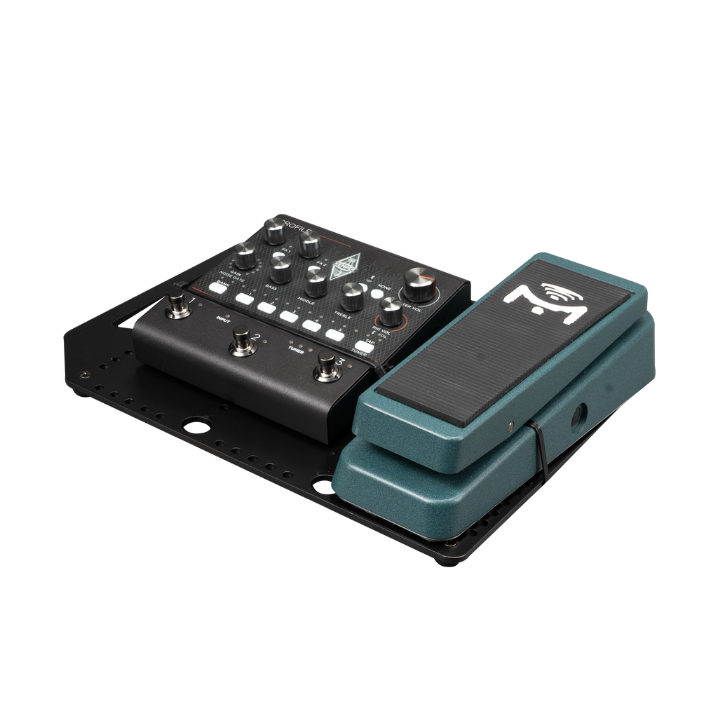 Metal pedalboard design to fit in most Gator Case