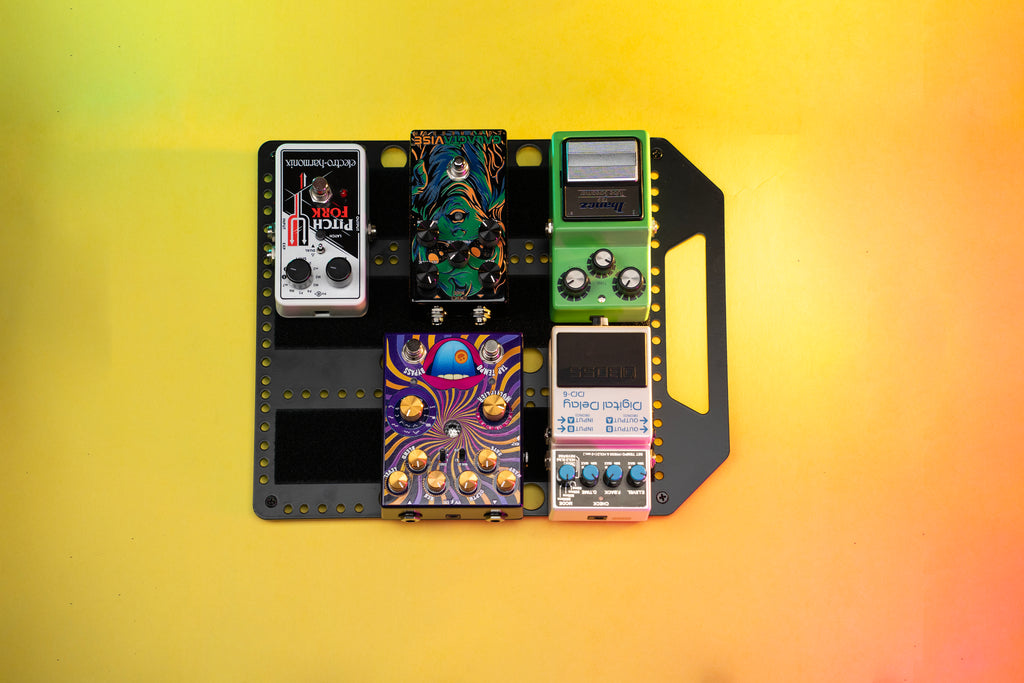 Metal pedalboard design to fit in most Gator Case