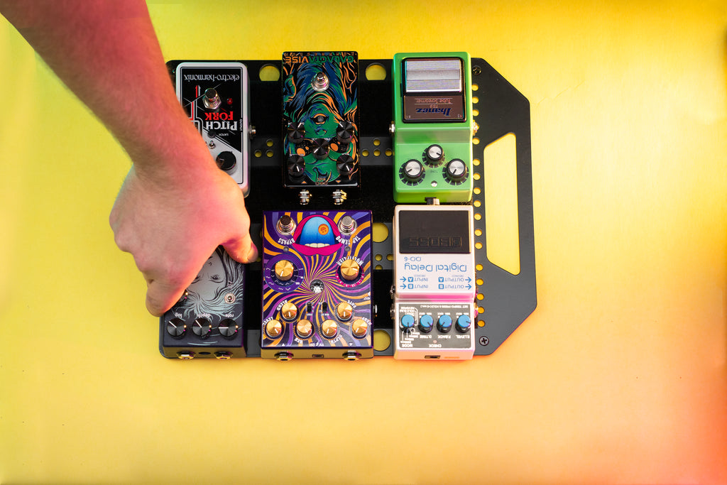 Metal pedalboard design to fit in most Gator Case