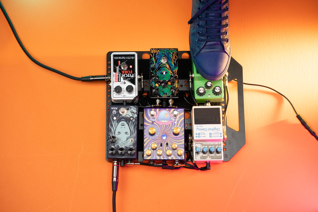 Metal pedalboard design to fit in most Gator Case