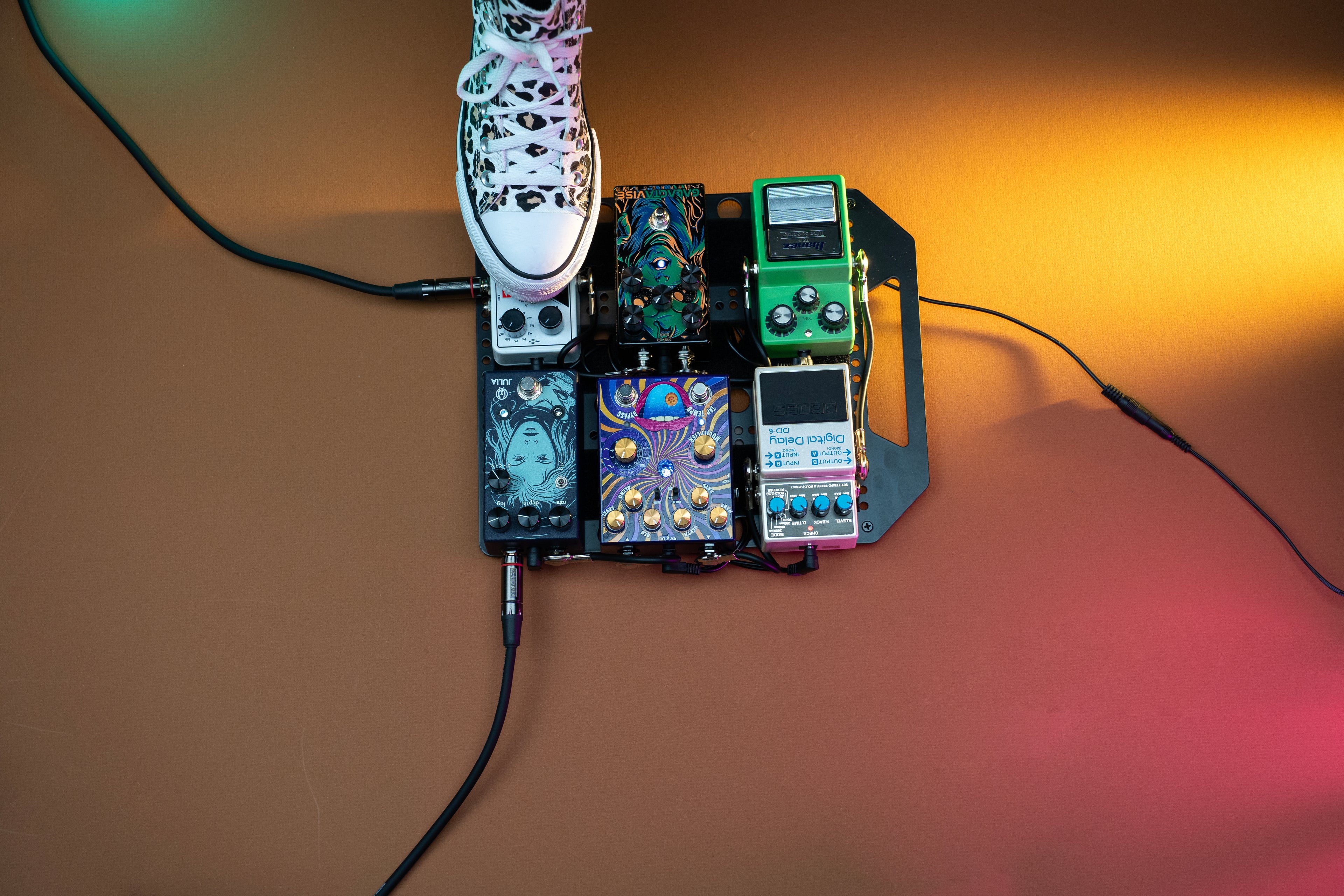 Metal pedalboard design to fit in most Gator Case