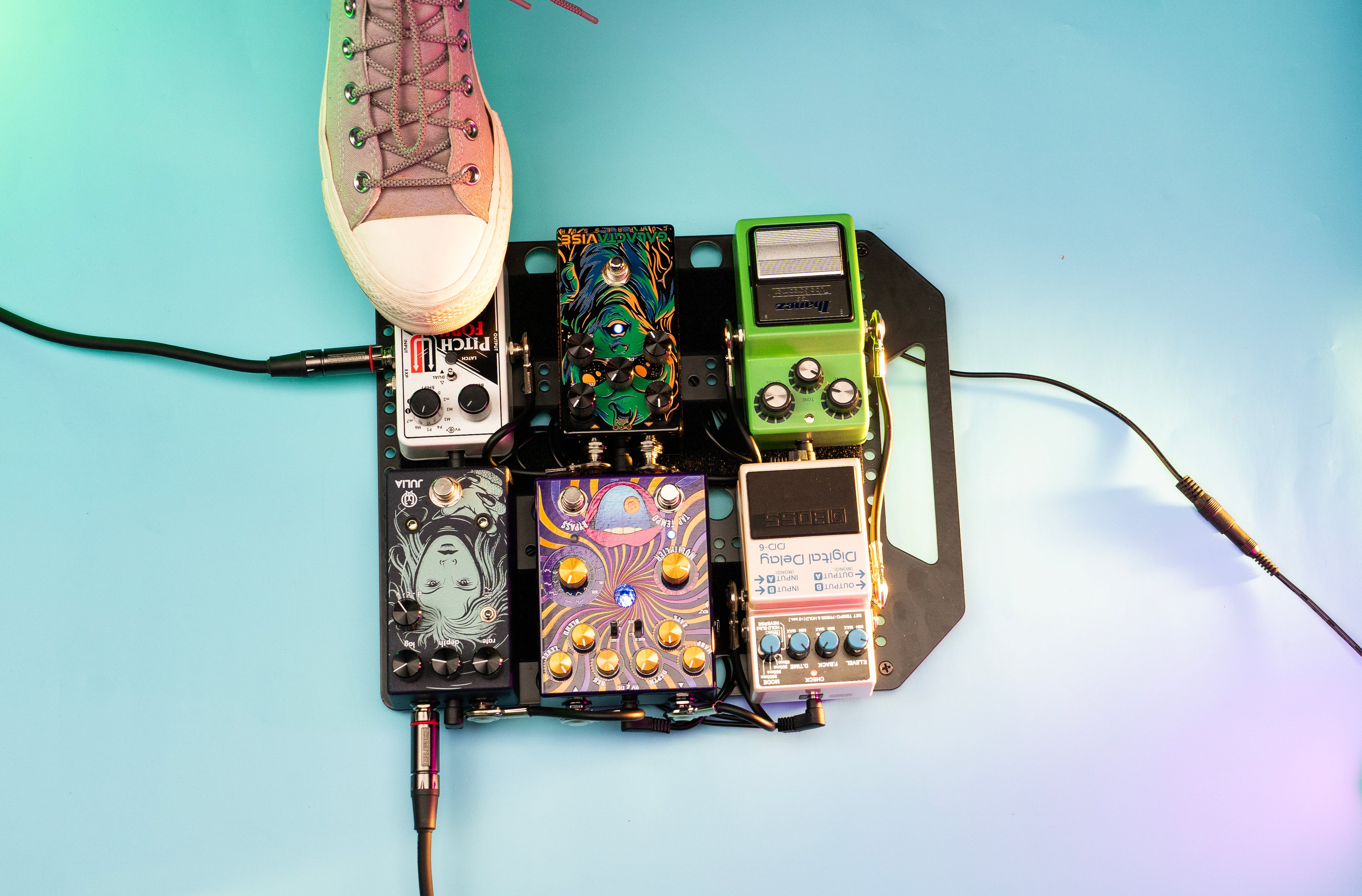 Metal pedalboard design to fit in most Gator Case