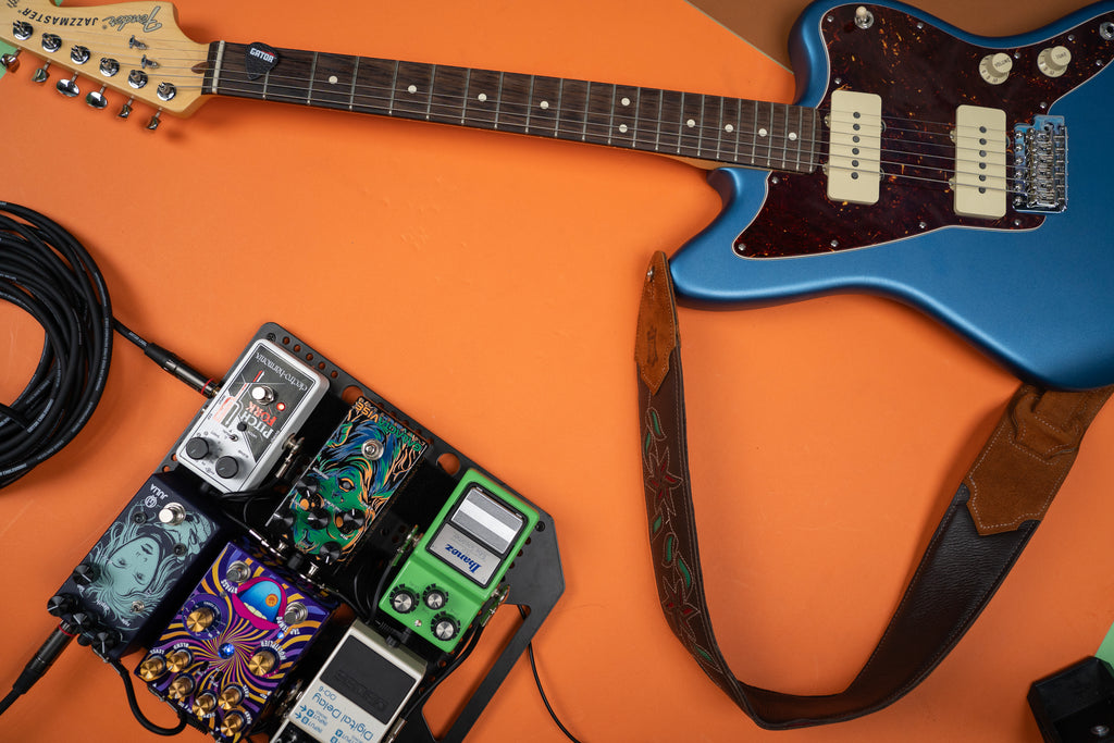 Metal pedalboard design to fit in most Gator Case