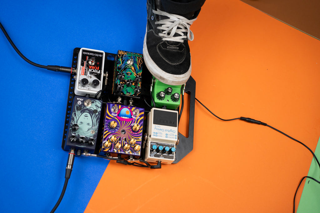 Metal pedalboard design to fit in most Gator Case