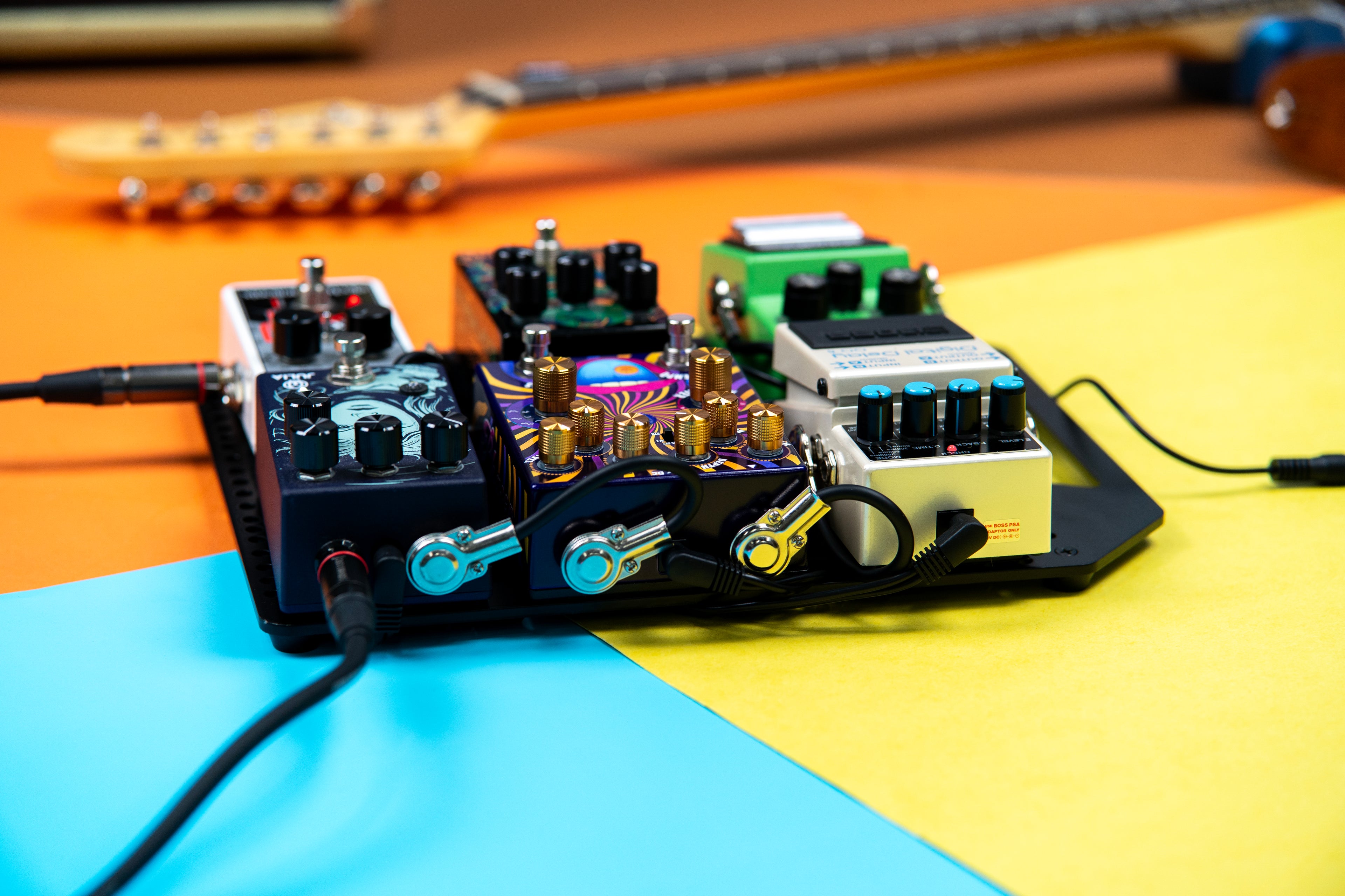 Metal pedalboard design to fit in most Gator Case