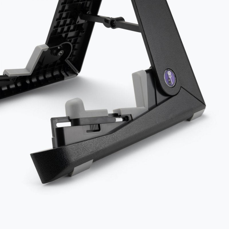 Mighty Guitar Stand