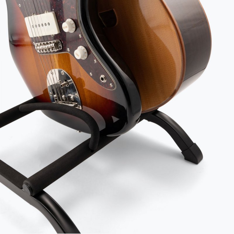 Three-Space Foldable Multi-Guitar Rack