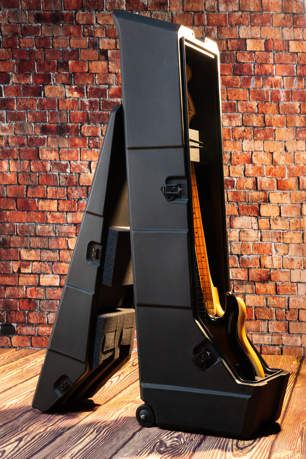 Mini Vault for 2 Electric Bass Guitars