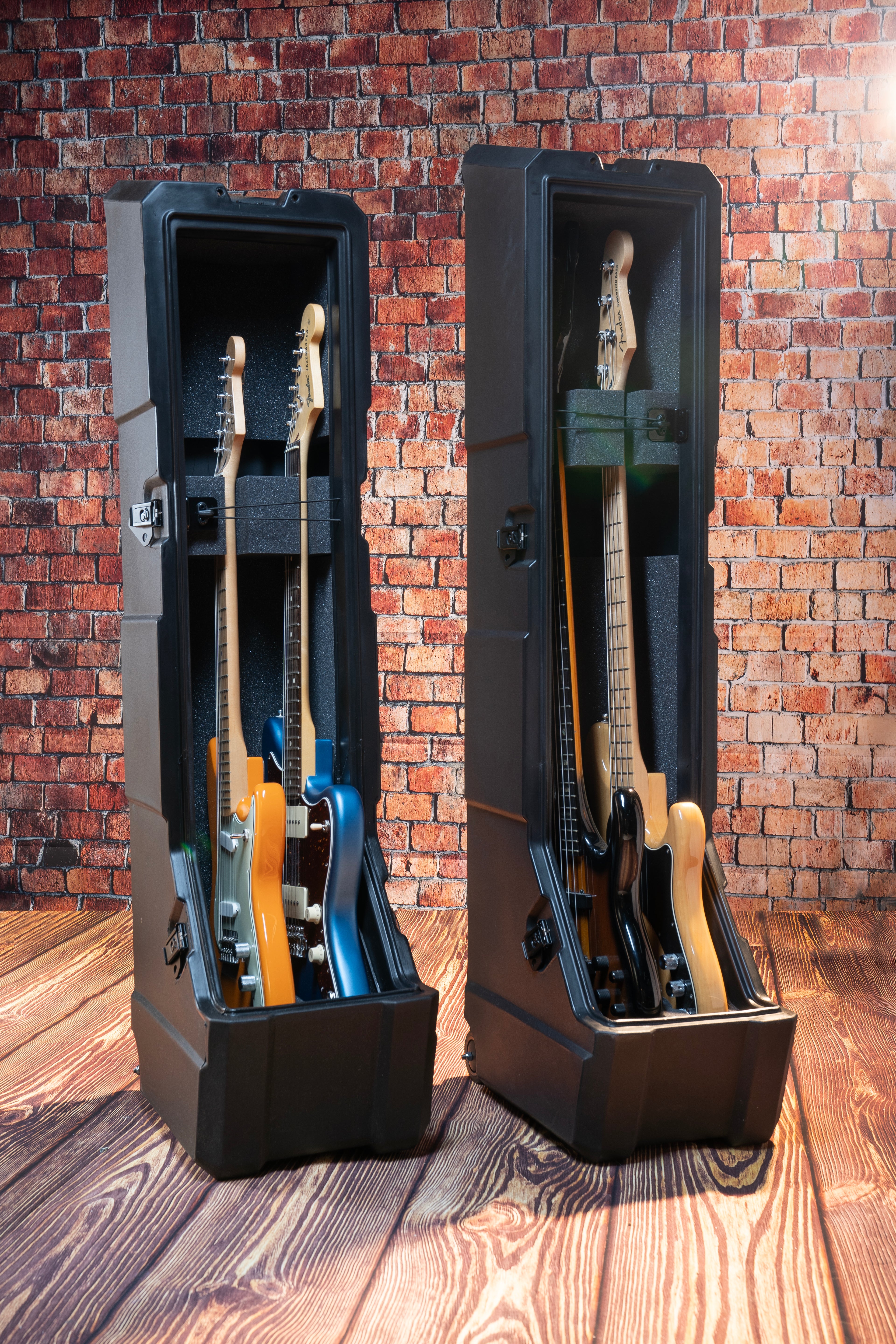 Mini Vault for 2 Electric Bass Guitars