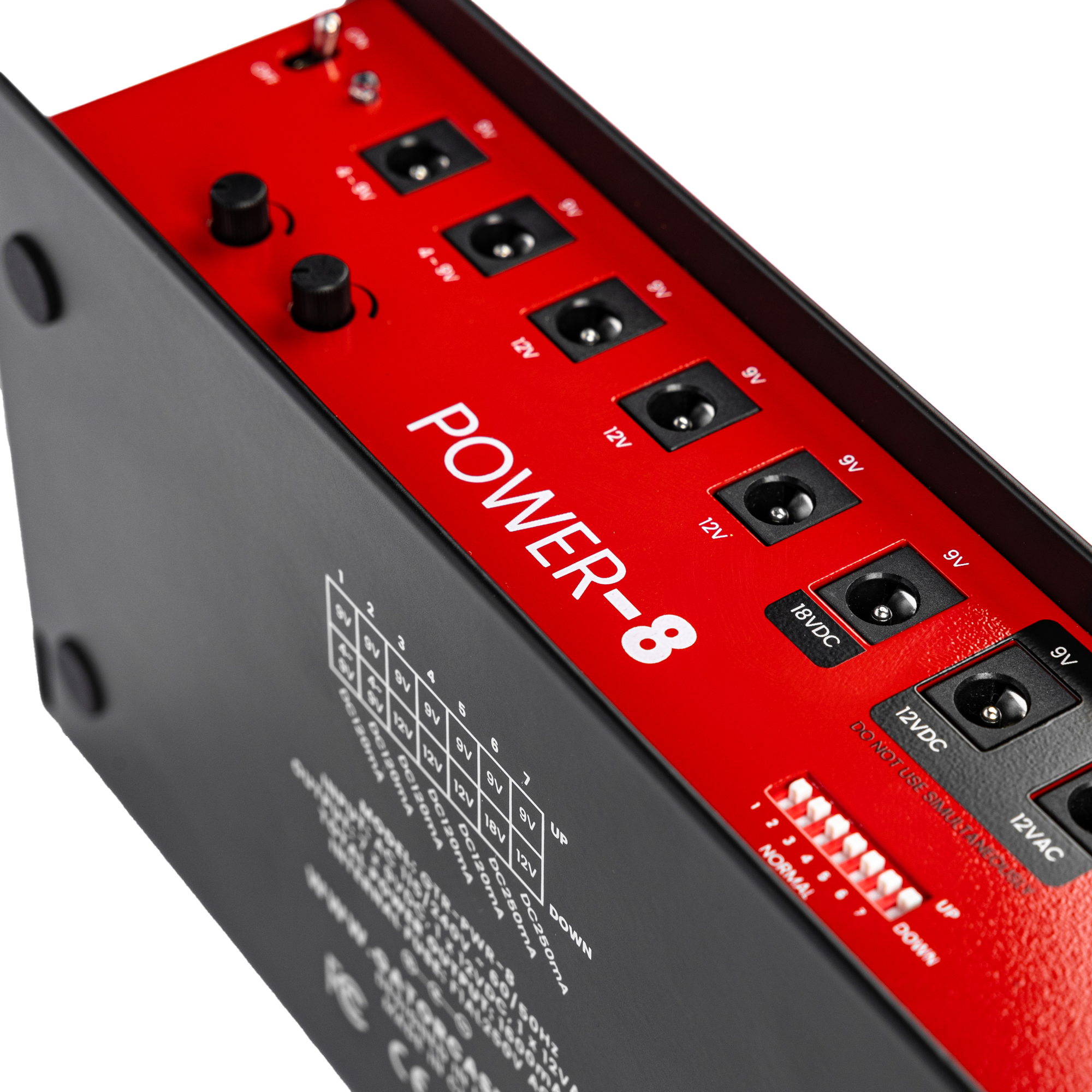 Pedal Board Power Supply With 8 Isolated Outputs