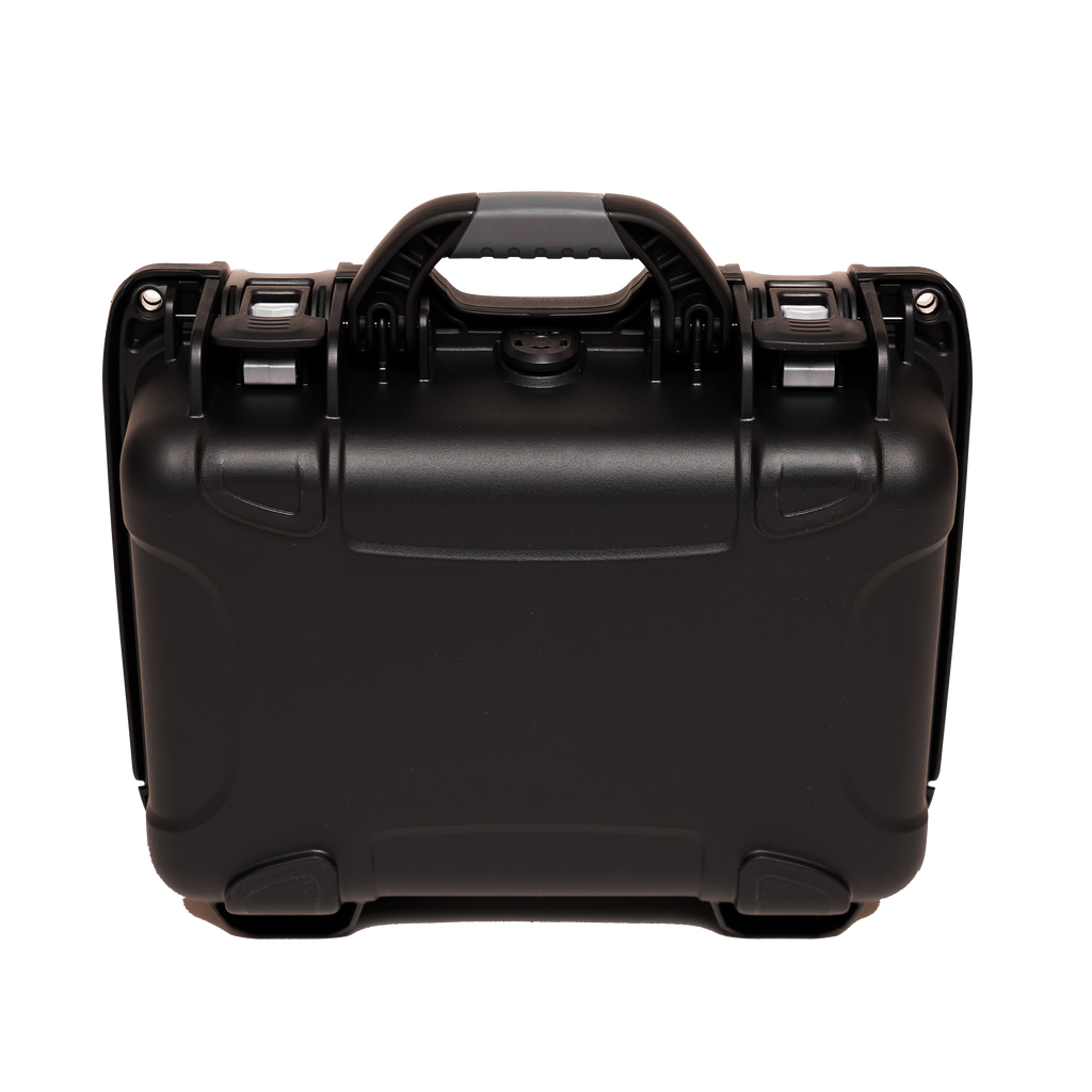 Waterproof case w/divider system; 13.8"x9.3"x6.2"