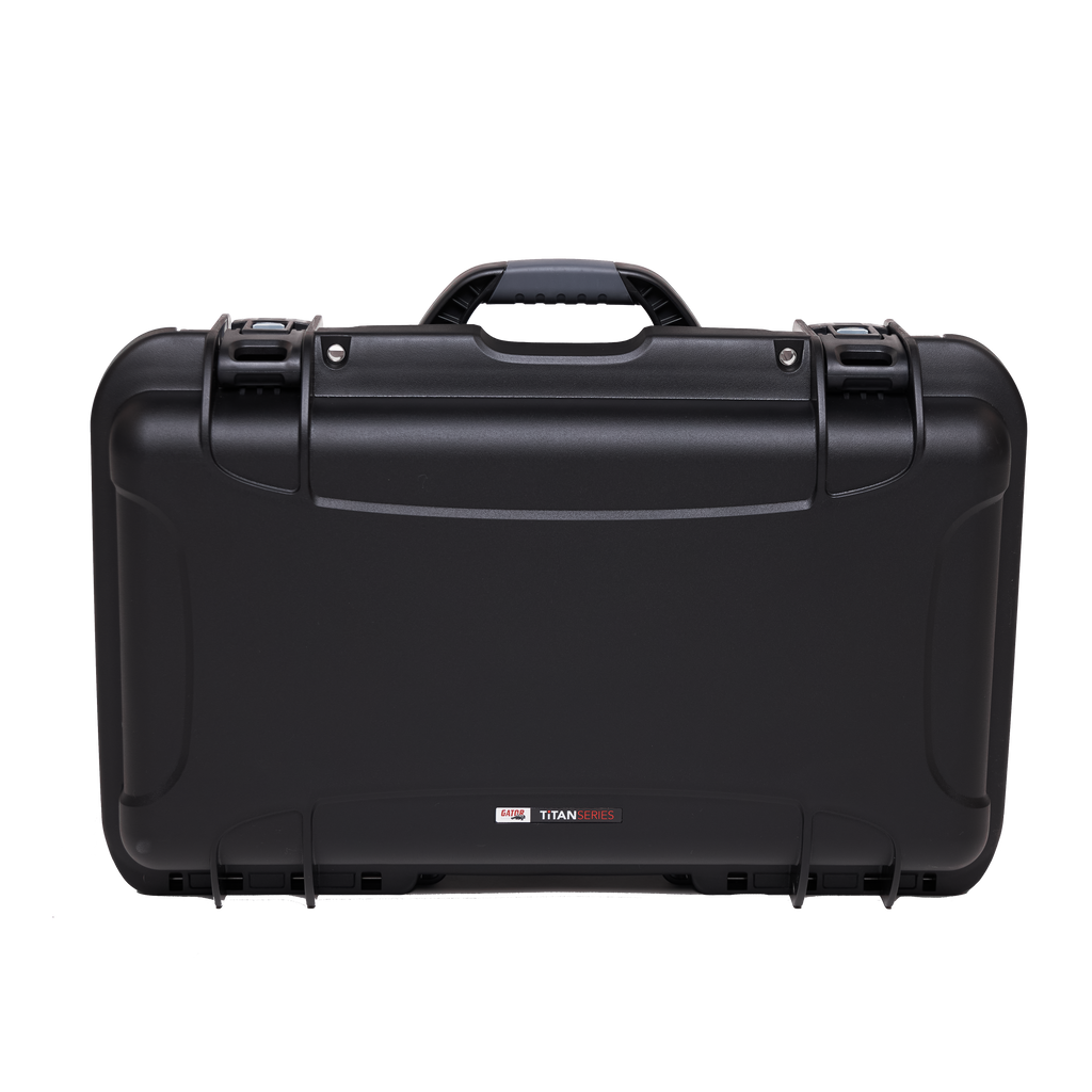 Waterproof case w/divider system; 20.5"x11.3"x7.5"