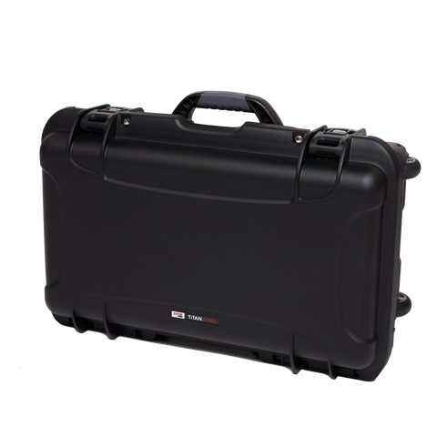 Waterproof case w/divider system; 20.5