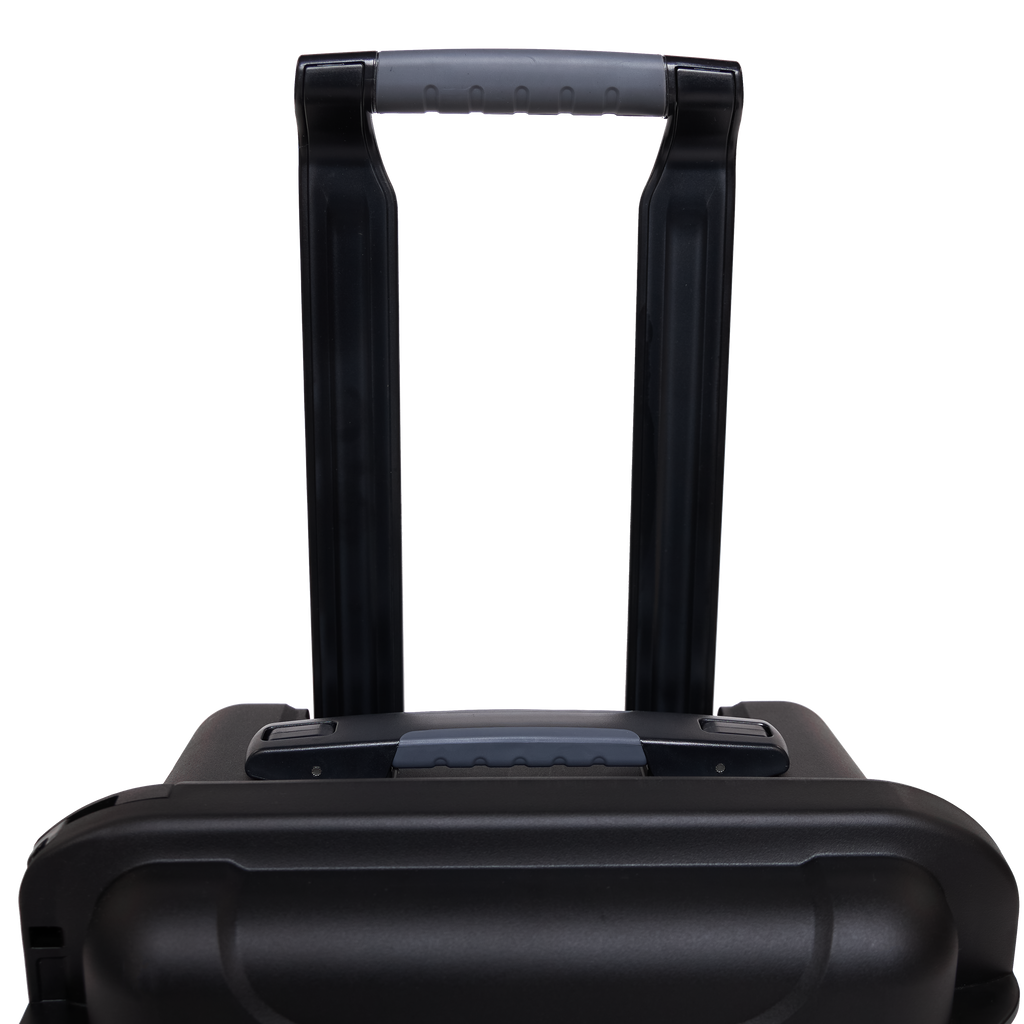 Waterproof case w/divider system; 20.5"x11.3"x7.5"