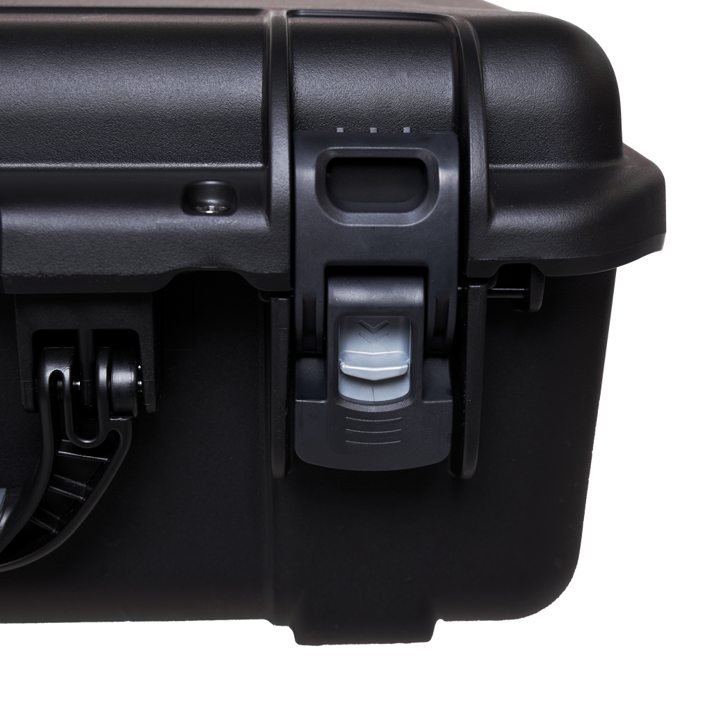 Waterproof case w/divider system; 20"x14"x8"