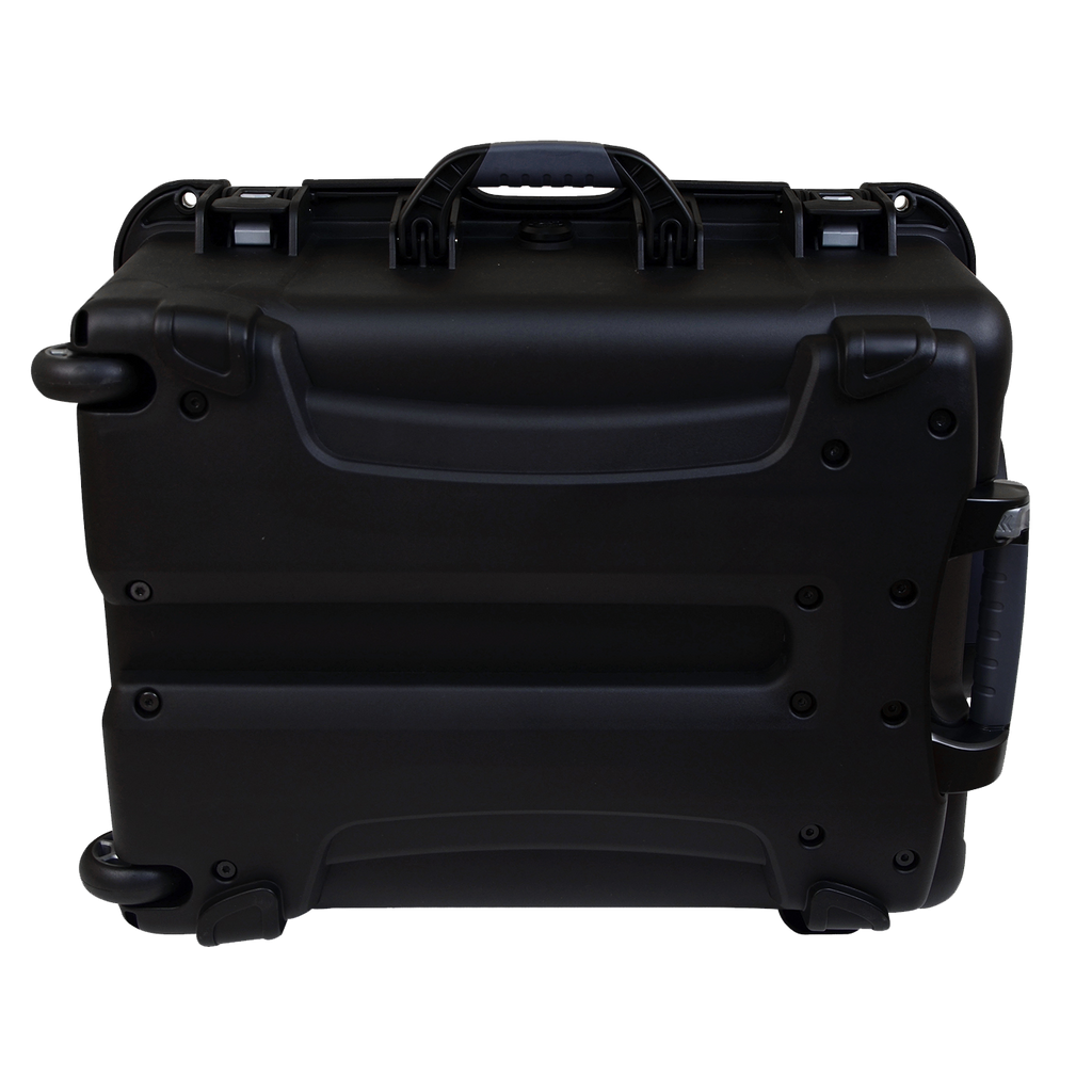 Waterproof utility case; 20.5" x 15.3" x 10.1"
