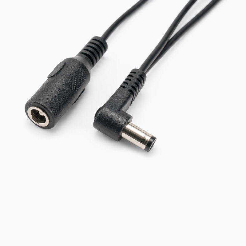 Eight-Plug Daisy Chain