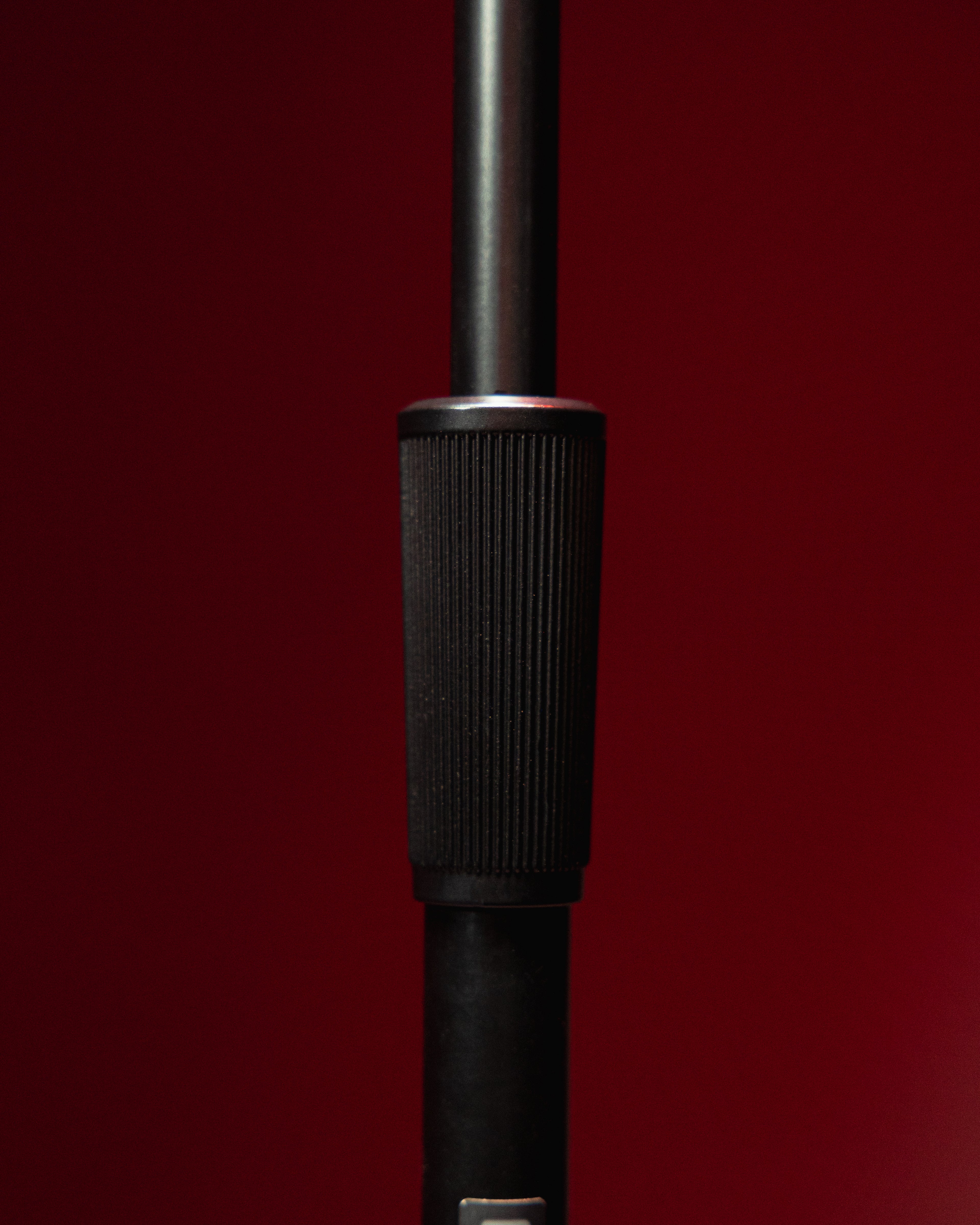 Heavy-Duty Telescoping Boom Mic Stand
