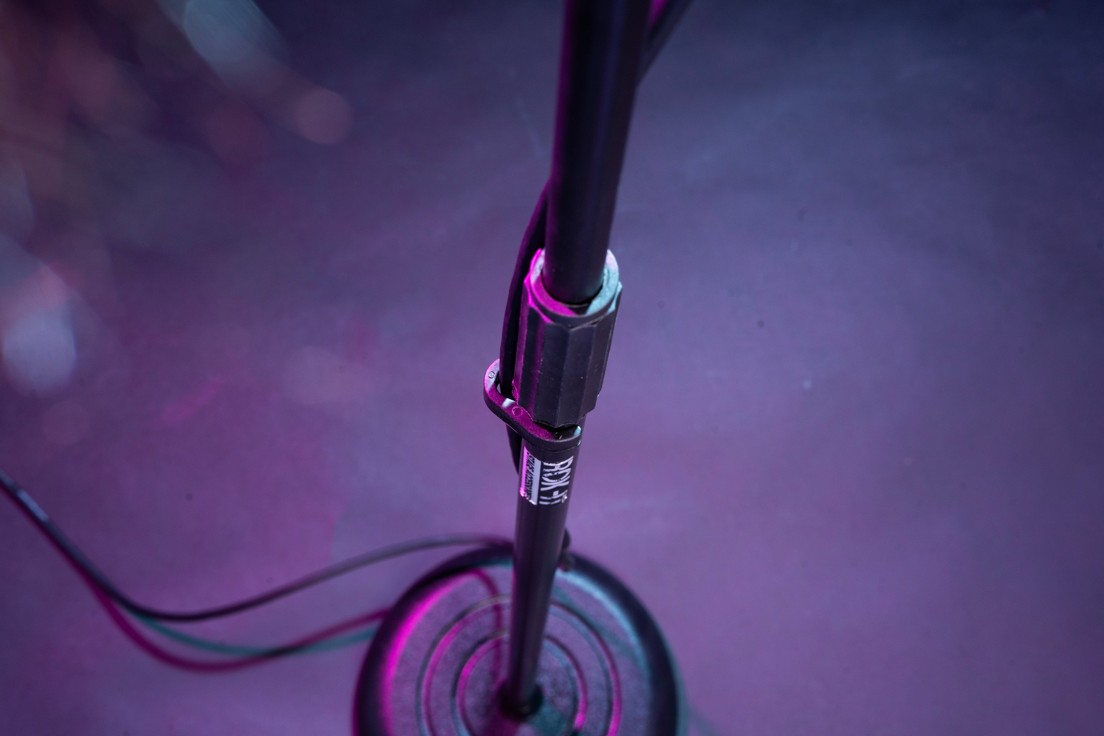 Rok-It Round Base Mic Stand