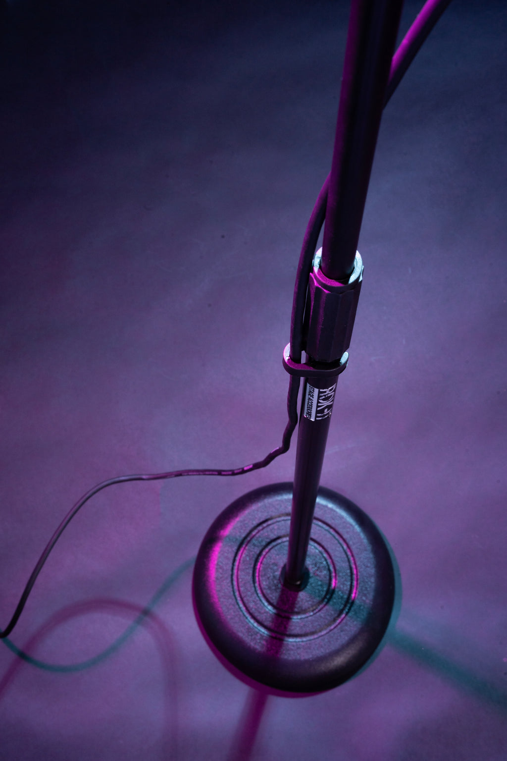 Rok-It Round Base Mic Stand