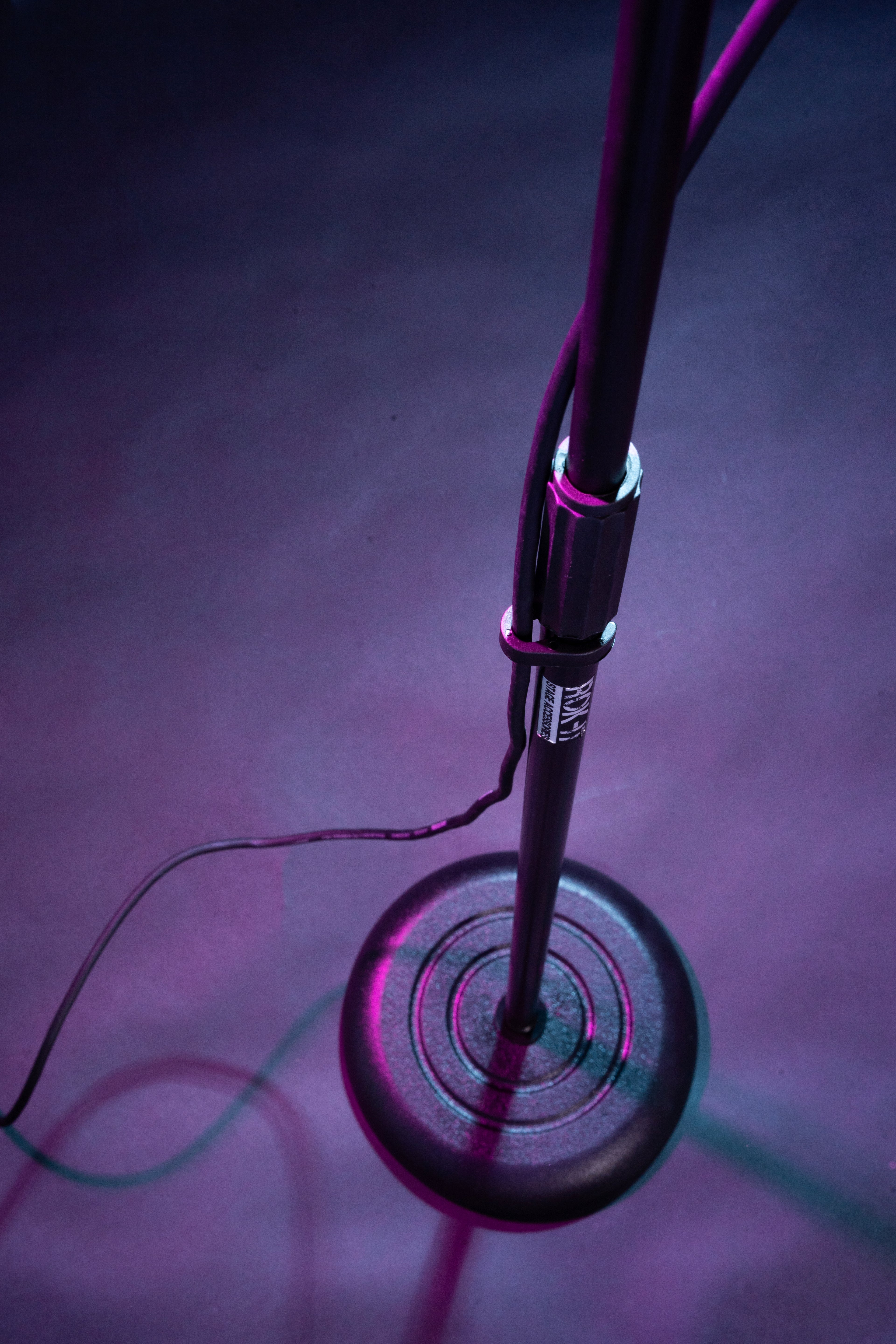 Rok-It Round Base Mic Stand
