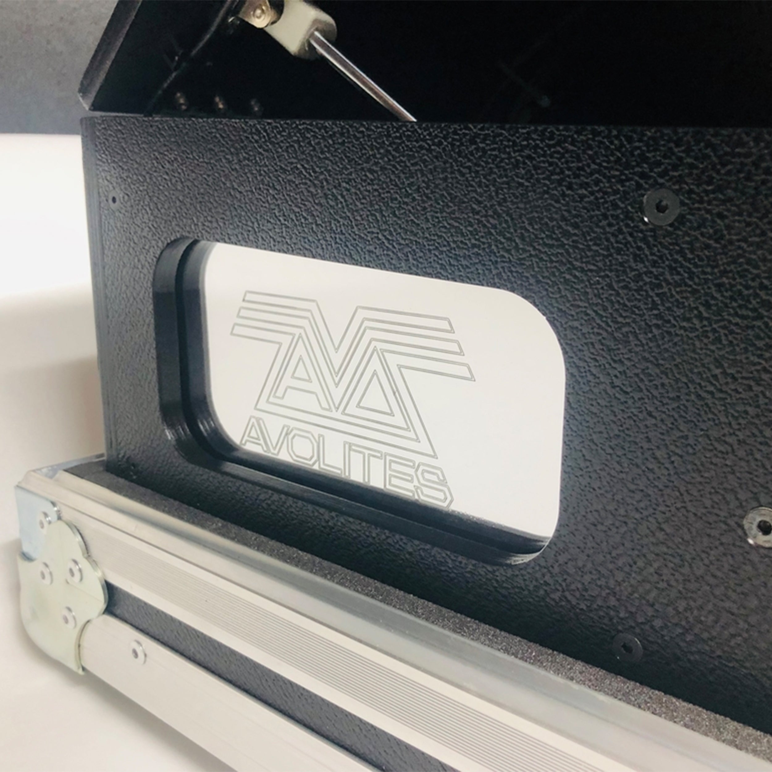 Flight case for AVOLITES TITAN MOBILE & TITAN WING Lighting controller with 4x casters by Santosom