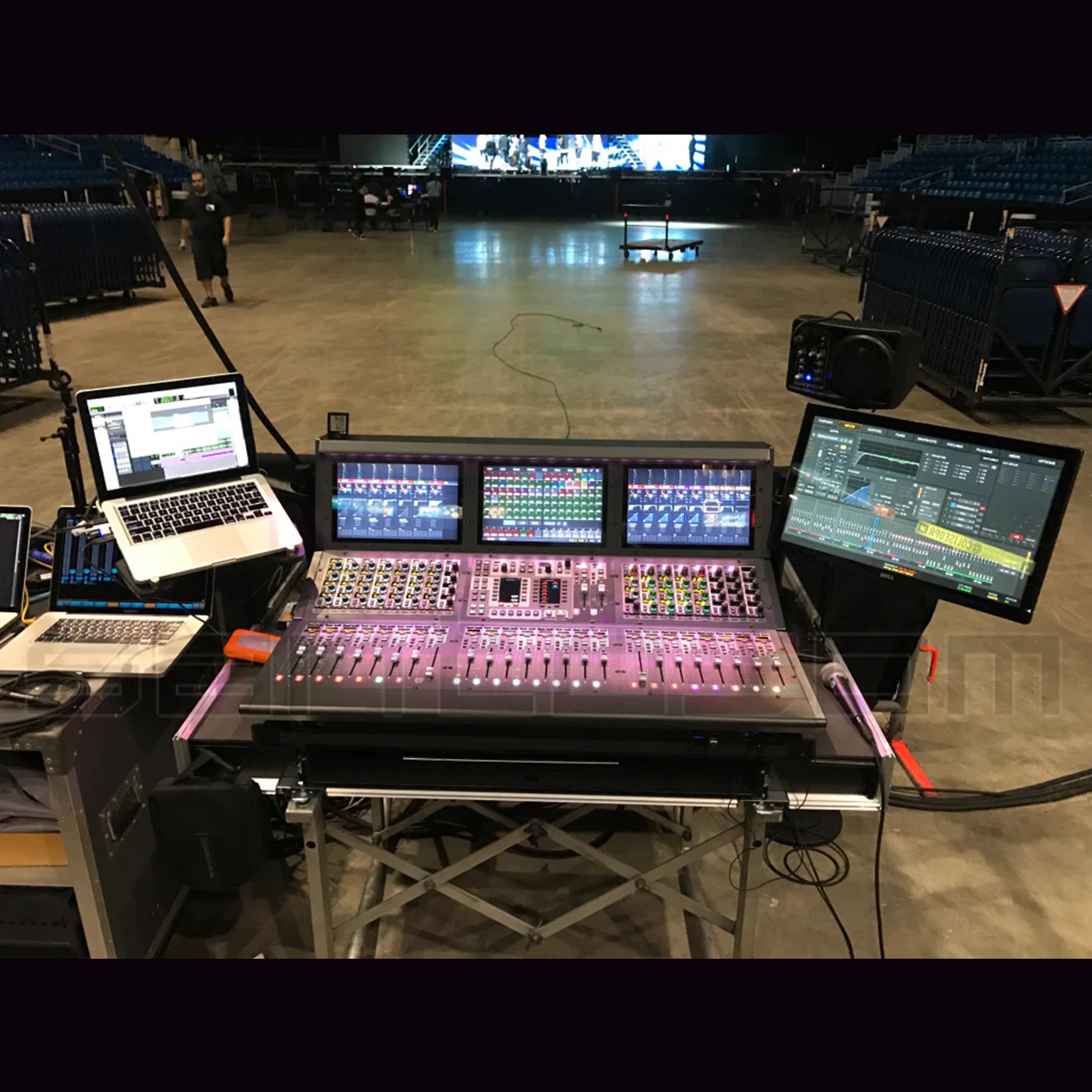 Flight Case for Avid S6L-24D with Doghouse, Casters and Laptop Monitor Arm by Santosom