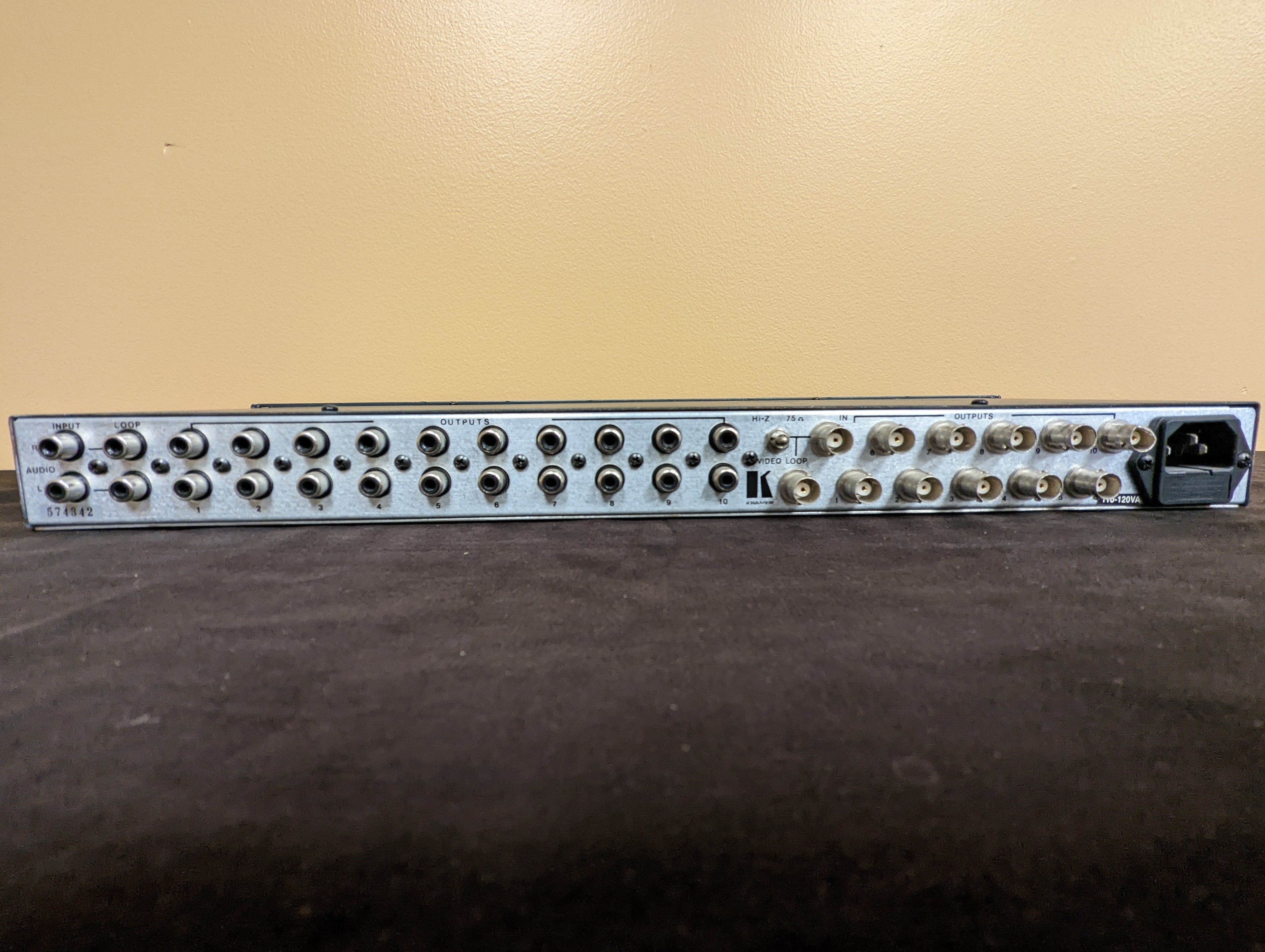 CVG-1210 - USED - Video Audio Distribution Amplifier